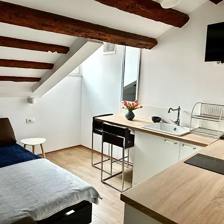 Romeo Apartment *